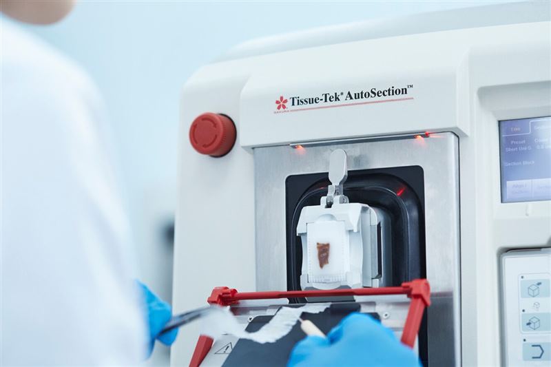 Sakura Tissue-Tek AutoSection