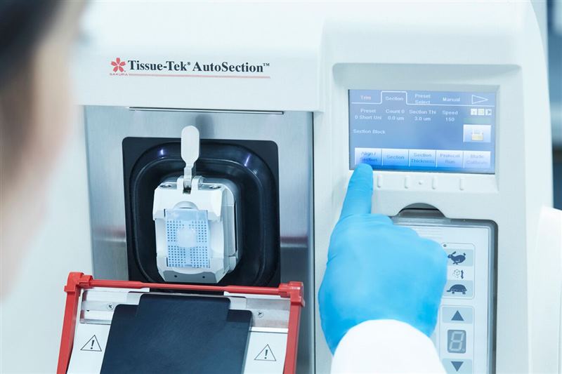 Sakura Tissue-Tek AutoSection